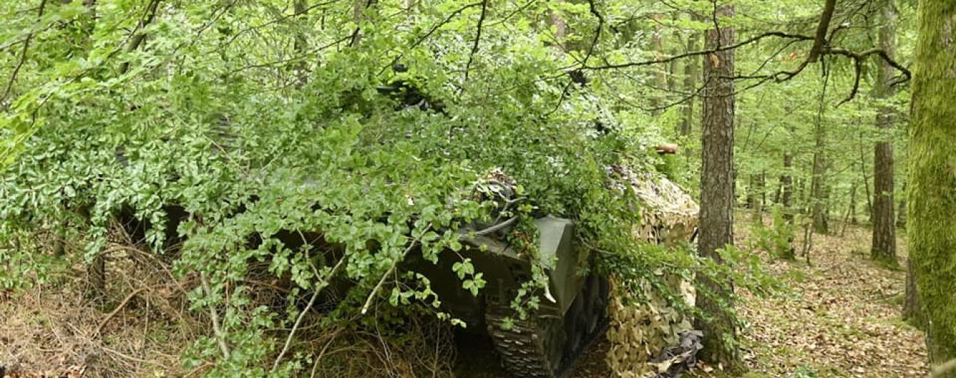 Боєць "Азову" після обстрілу снайпера отримав поранення: воїн сам надав собі першу допомогу