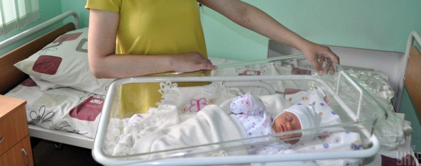 Зручності для молодих матусь: пологові будинки України зобов'яжуть будувати одномісні палати