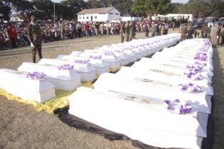 Вибух бензовоза у Танзанії: кількість загиблих збільшилась до 95