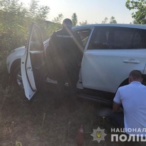 Спецоперація силовиків: "вбиті" під Києвом на замовлення мати й донька виявились живими