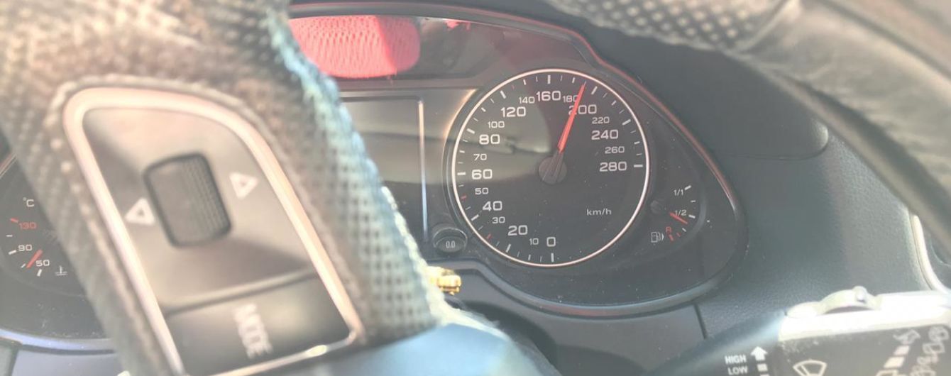 Суд залишив під вартою киянку, підозрювану в смертельній ДТП. Її позашляховик на швидкості влетів у легковик