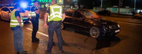 У Києві водій збив дівчину на переході і втік з місця трагедії