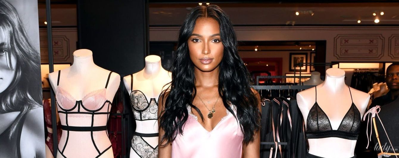 В красивом бельевом платье: Жасмин Тукс на презентации Victoria's Secret