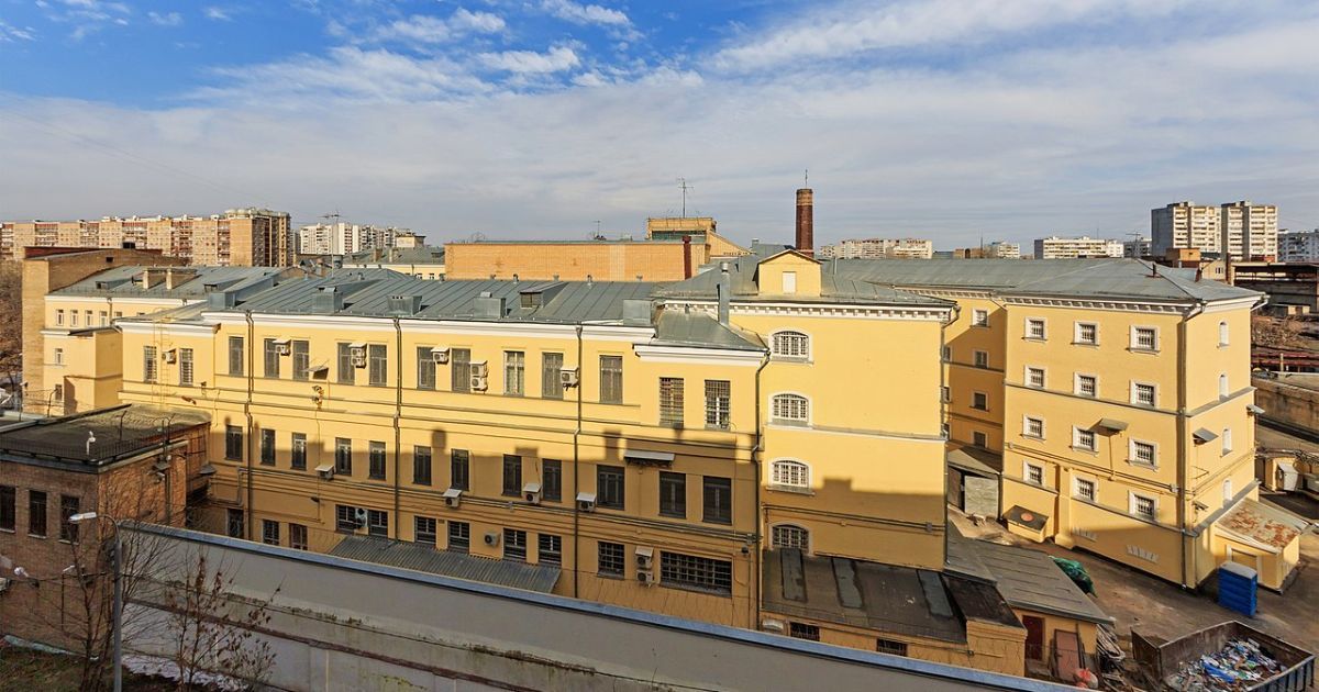 Держали без одежды и обуви на морозе в -14°: адвокат рассказал о пытках крымчанина в тюрьме РФ