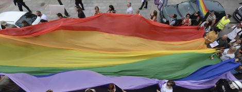 В Британии гею не предоставили убежище из-за "не слишком женственного вида"