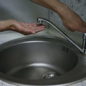 В Лисичанске объявлена чрезвычайная ситуация из-за полного отсутствия воды