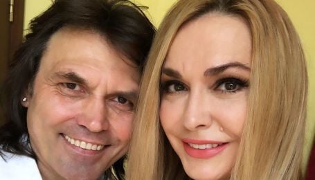 Ольга Сумская показала, как муж в пять утра с песнями и охапкой роз ее поздравлял