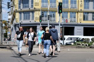 Патрульные напомнили пешеходам правила дорожного движения ужасным видео