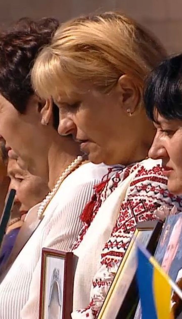 Зеленский подписал указ об установлении Дня памяти защитников Украины