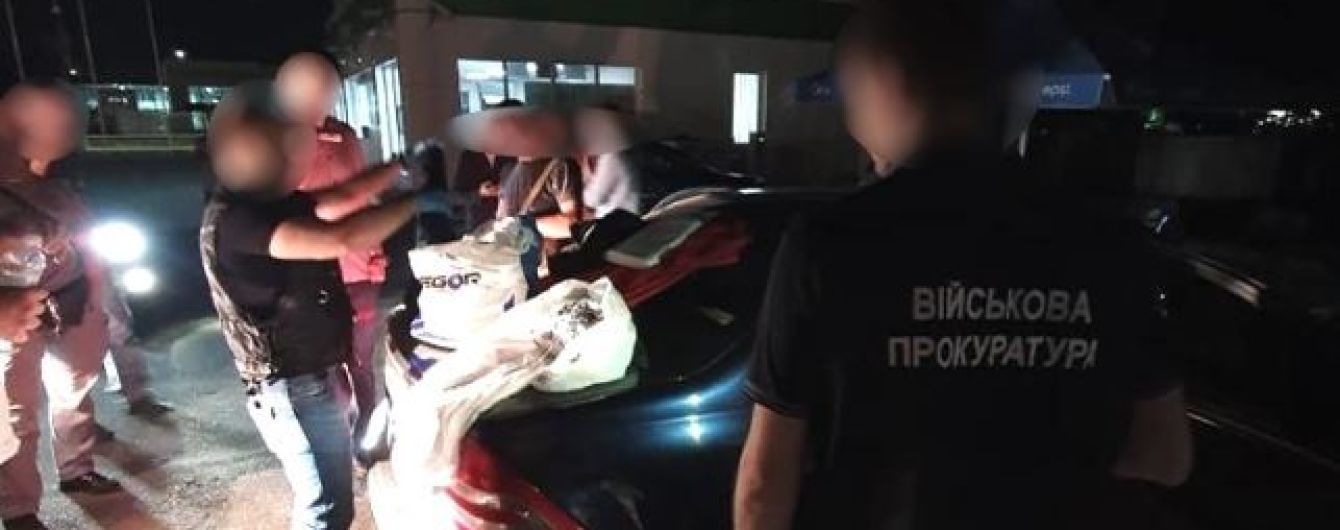 Прокуратура ликвидировала нарколабораторию, амфетамин с которой поставляли военным
