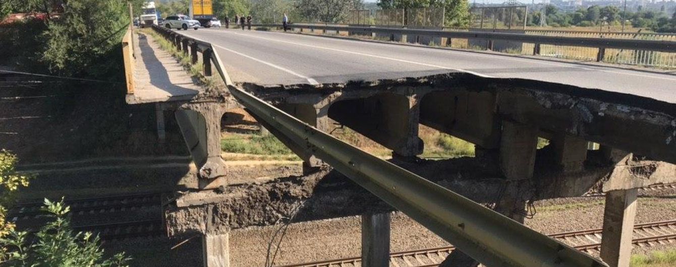 В Харкові обвалився міст поблизу окружної дороги