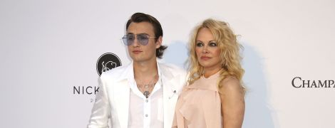 23-річний Син Памели Андерсон зізнався, що страждав від алкогольної залежності