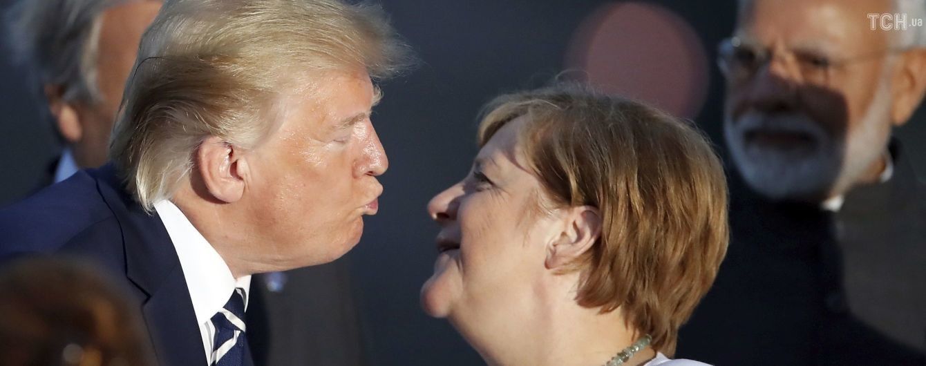 Один абзац про Україну, скандал з Амазонськими лісами і поцілунок Трампа з Меркель. Як минув саміт "Великої сімки"