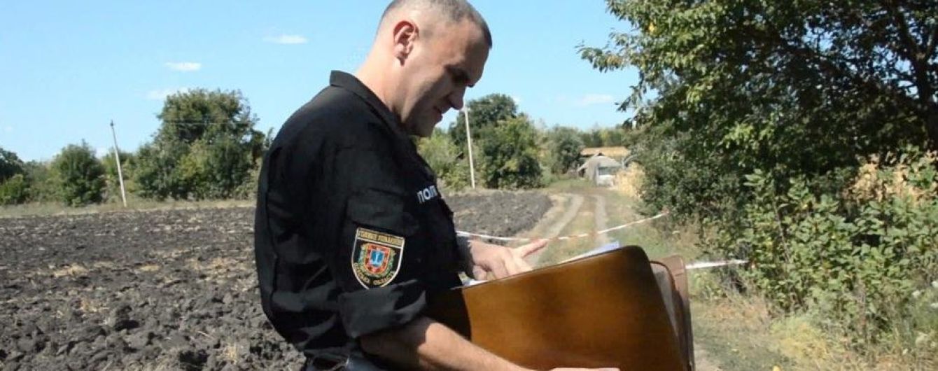 В столичном парке мужчина изнасиловал женщину на глазах у ее дочери и друзей