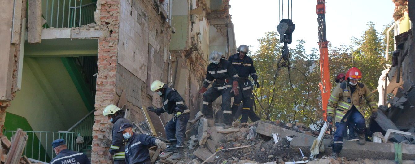 Число погибших от обрушения здания в Дрогобыче возросло до восьми