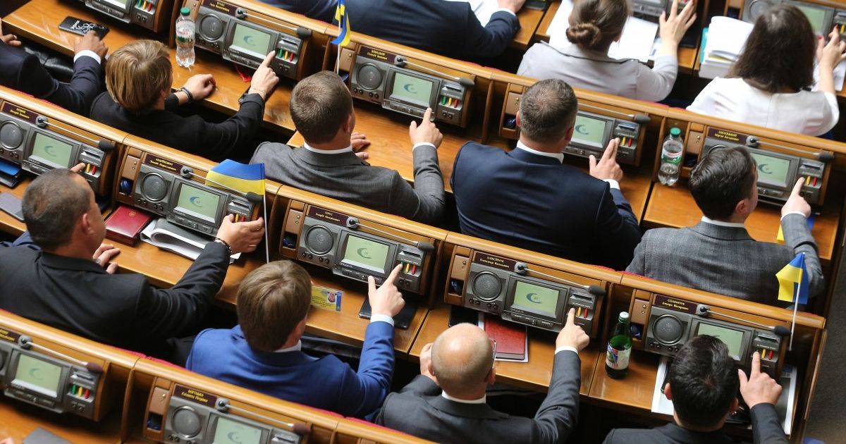 Повышение "минималки" до 5 тысяч: в Офисе президента анонсировали внесение изменений в госбюджет в августе