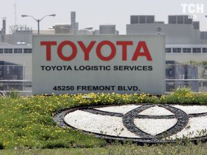 Toyota і Lexus відкликають майже 700 тисяч авто через небезпечний дефект