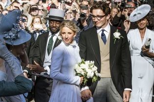 Невеста в платье Chloe и королевские гости: как прошла свадьба Элли Голдинг и Каспара Джоплинга