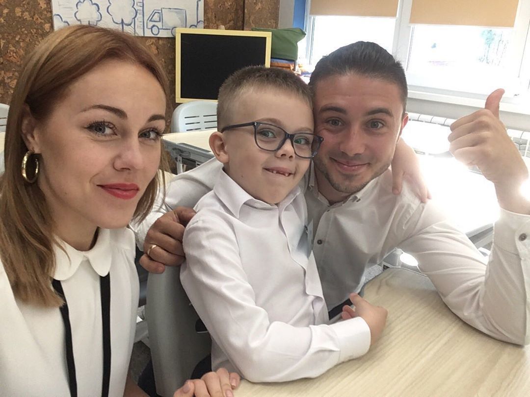Зірки повели дітей до школи_5