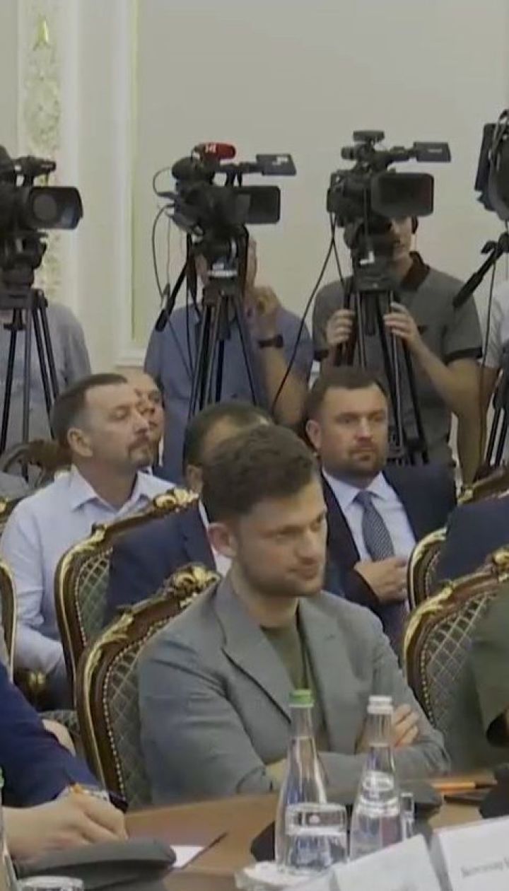 Президент планирует до 1 декабря легализовать казино и добычу янтаря и снять мораторий на продажу земли