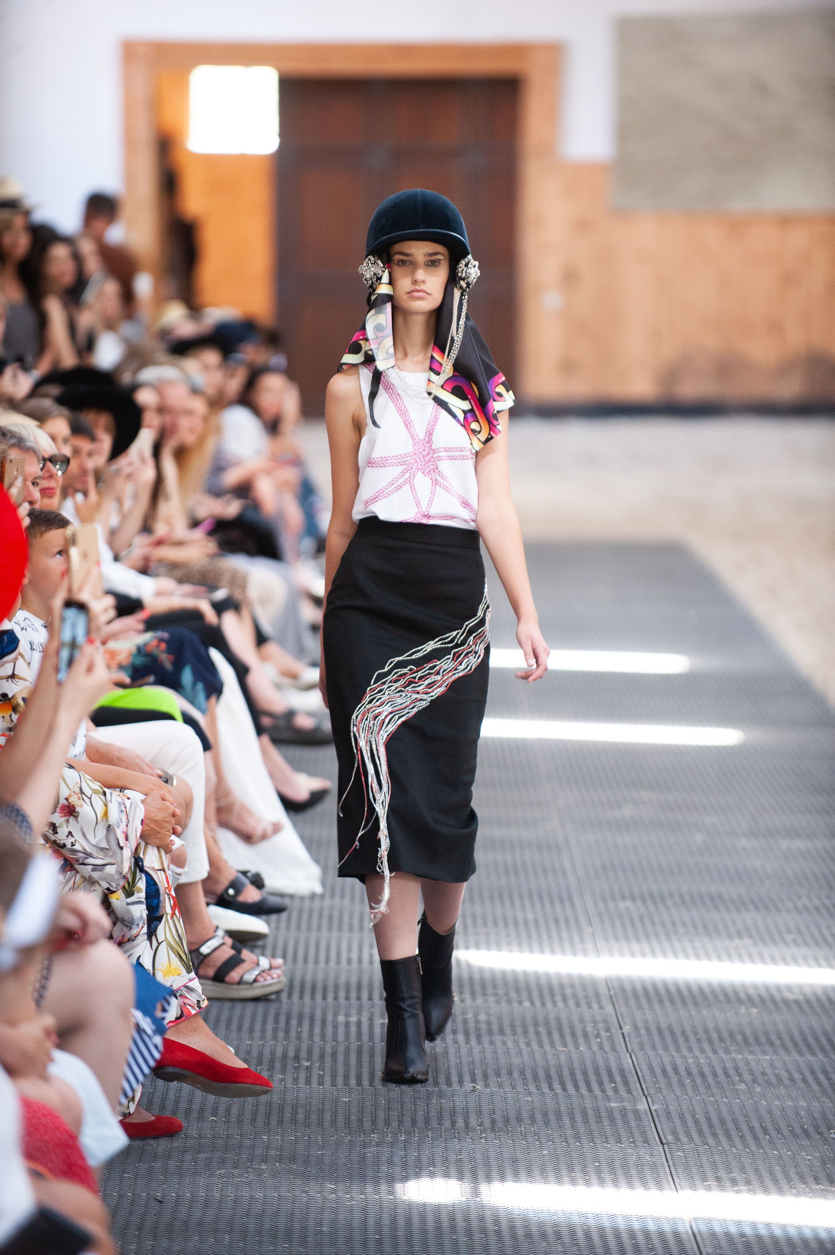 Показ коллекции SS 20 Jean Gritsfeldt_11