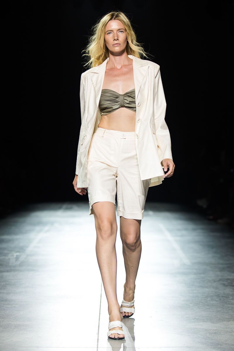 Показ коллекции SS 20 Dafna May_17