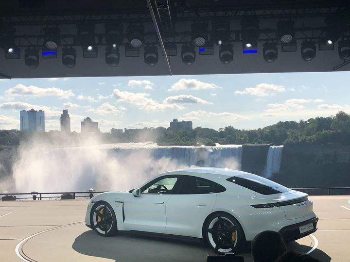 Porsche Taycan_4