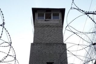 В Харькове на обзорной вышке колонии нашли мертвым инспектора охраны