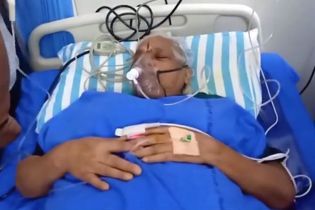 В Індії 74-річна жінка народила двійню після менопаузи і встановила рекорд