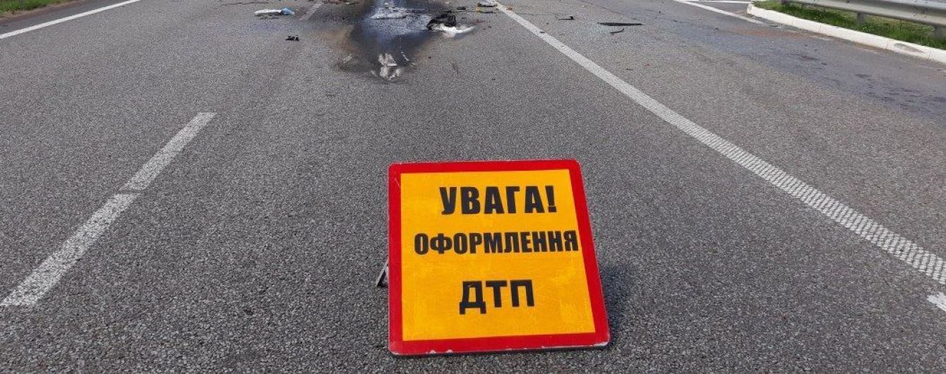На проспекте Победы в Киеве столкнулись четыре автомобиля: образовалась пробка