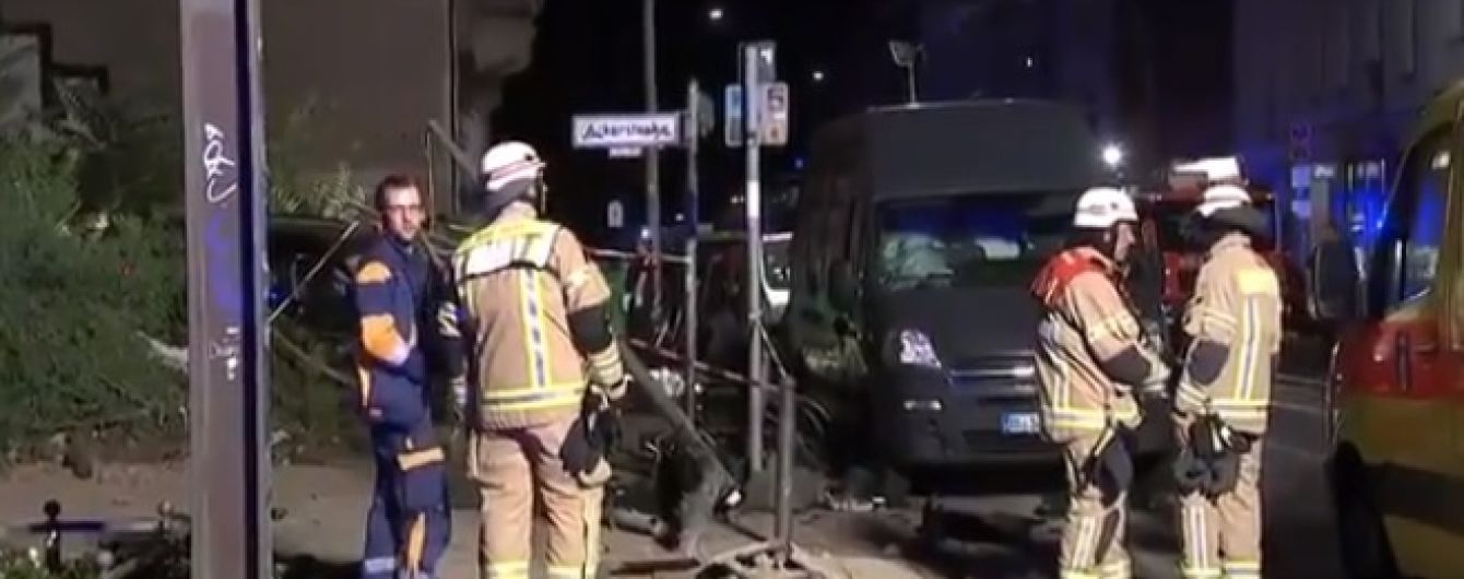 В Берлине автомобиль вылетел на тротуар: четверо погибших, в том числе ребенок