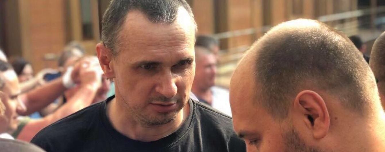 Сенцов поїхав з лікарні та пообіцяв невдовзі повернутись до фейсбуку
