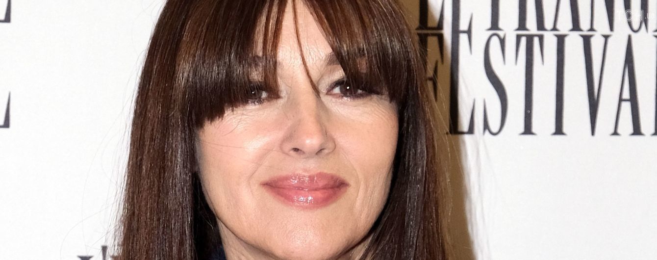 54-летняя Беллуччи в комбинезоне с глубоким декольте посетила светское мероприятие