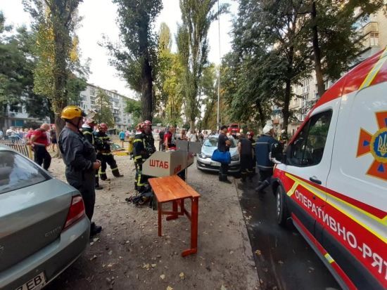 У Києві горіла квартира на дев'ятому поверсі: загинула людина
