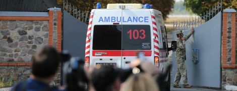 Восьмеро перебувають у лікарні. У "Феофанії" розповіли про стан звільнених з полону українців