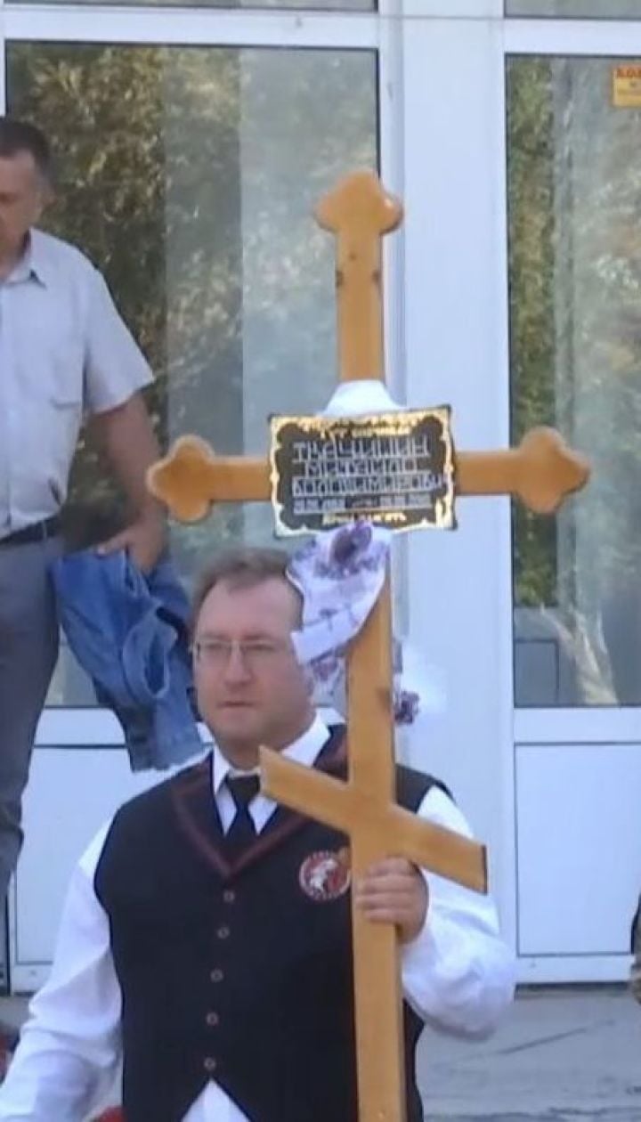С двумя погибшими на фронте бойцами попрощались в Херсонской области