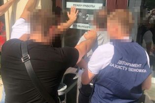 На Николаевщине депутата горсовета задержали на взятке в 15 тыс. долларов