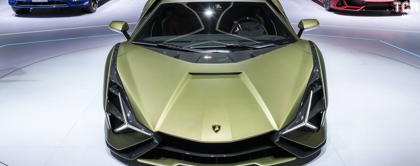 Lamborghini представила перший серійний гібрид Sian