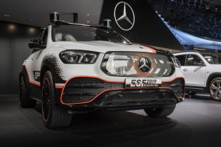 Mercedes представил кроссовер GLE с автопилотом