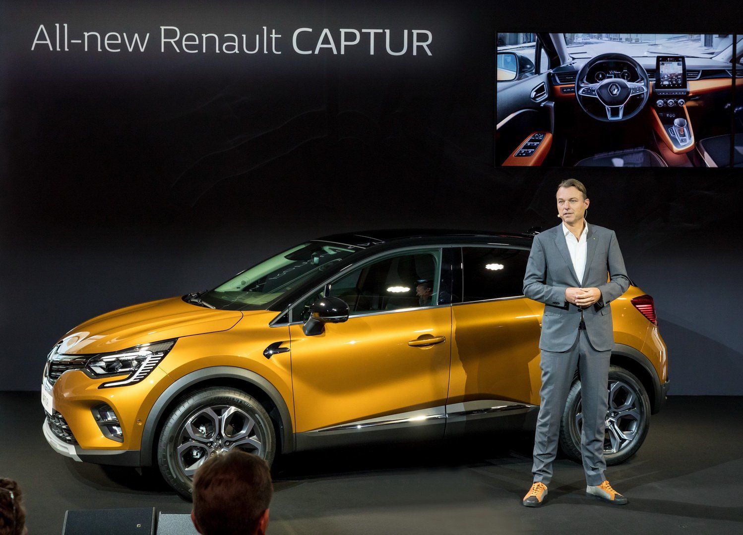 Renault представила обновленный Captur