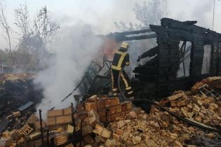 Под Киевом сгорела часть села – дома, сараи и автомобиль