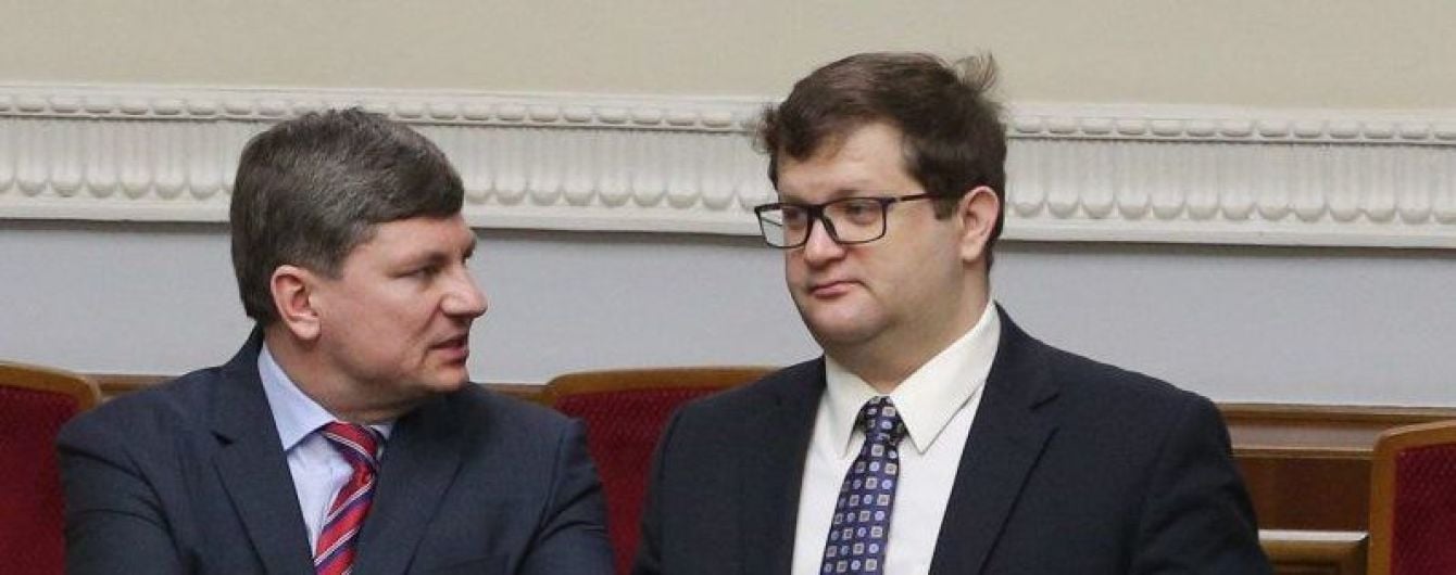 Зеленський скасував указ про присвоєння дипломатичних рангів соратникам Порошенка