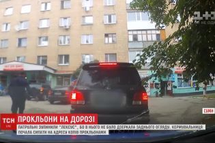 В Сумах водитель наводила порчу на копов, пока ей выписывали штраф