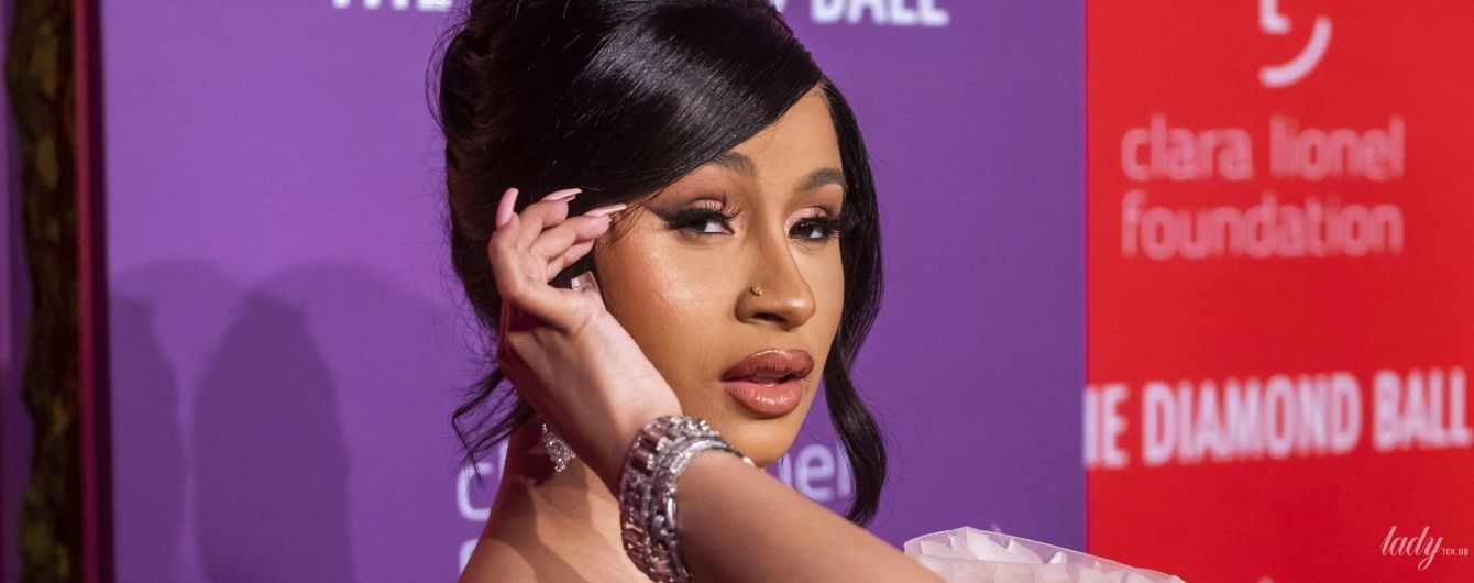 Как зефирка: Cardi B в пышном платье на Бриллиантовом балу