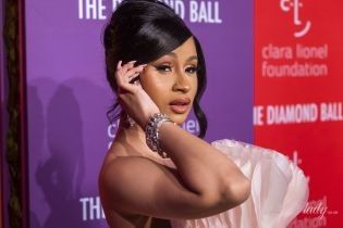 Як зефірка: Cardi B у пишній сукні на Діамантовому балу