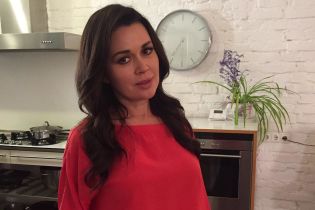 Директор Анастасии Заворотнюк опроверг информацию о ее госпитализации - СМИ
