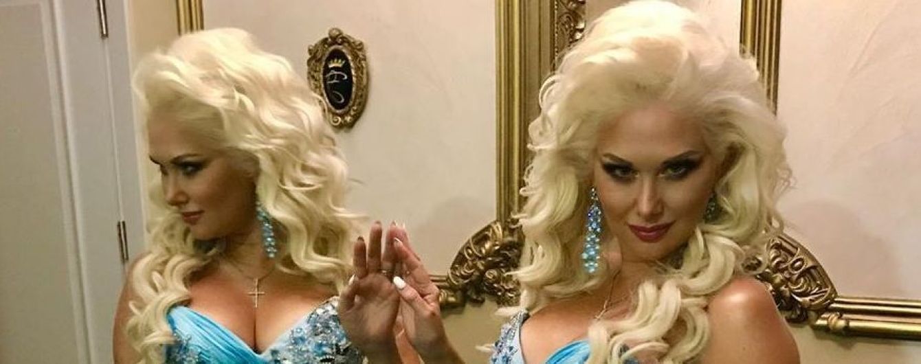 В платье с сексуальным декольте: Екатерина Бужинская продемонстрировала роскошный концертный образ