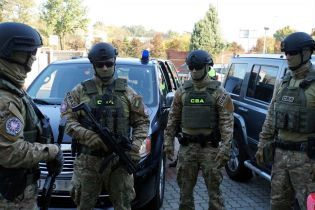 В Польше в деле контрабанды янтаря задержали украинцев, которые представились офицерами спецслужб