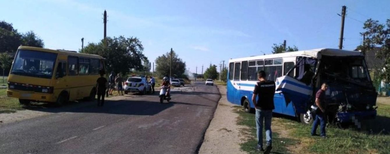 Количество пострадавших в аварии маршруток на Одесчине возросло до 19 человек, в полиции рассказали подробности ДТП