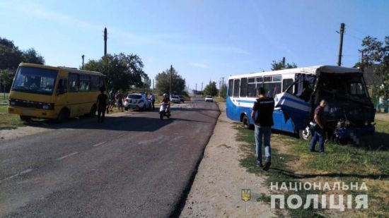 Кількість постраждалих в аварії маршруток на Одещині зросла до 19 осіб, у поліції розповіли подробиці ДТП